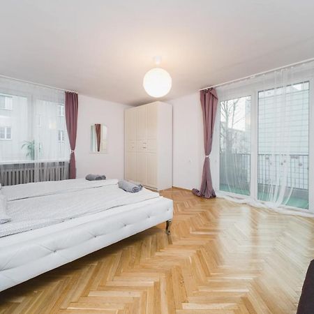Sunshine Parkside Hideaway - 3 Bedroom - By Upstairs Krakov Exteriér fotografie