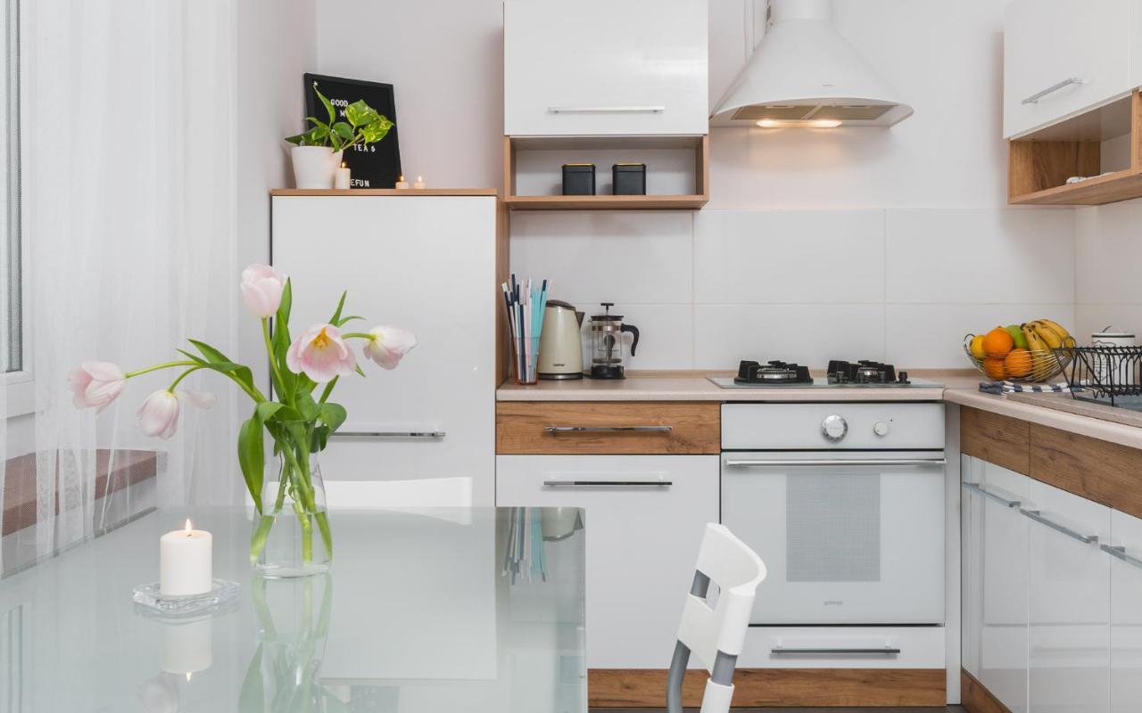 Sunshine Parkside Hideaway - 3 Bedroom - By Upstairs Krakov Exteriér fotografie
