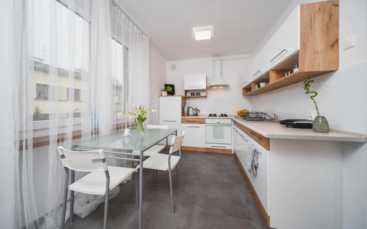 Sunshine Parkside Hideaway - 3 Bedroom - By Upstairs Krakov Exteriér fotografie