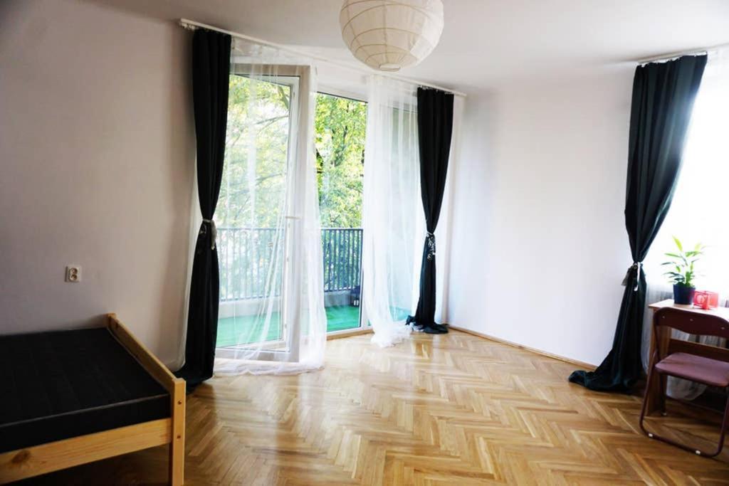 Sunshine Parkside Hideaway - 3 Bedroom - By Upstairs Krakov Exteriér fotografie